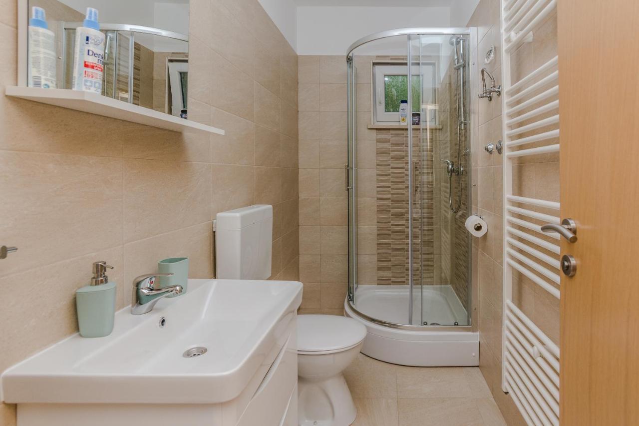 Apartmani Jadranka Стариград-Пакленица Экстерьер фото